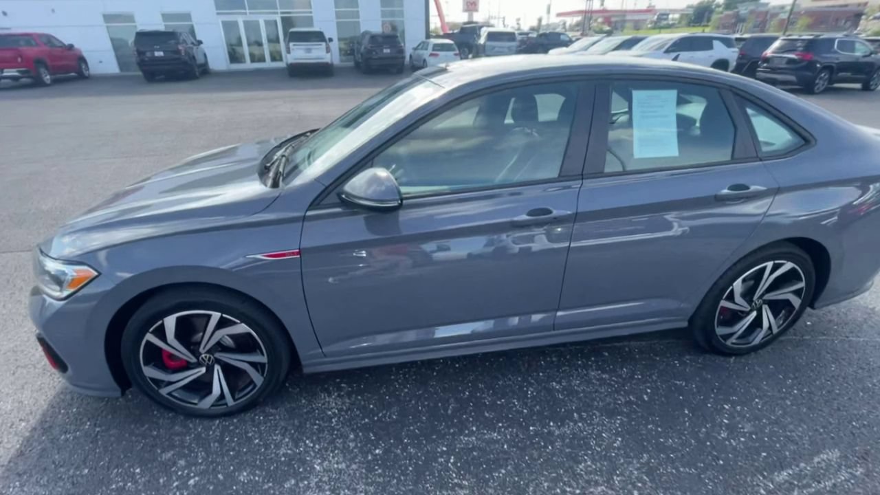 Used 2024 Volkswagen Jetta GLI Autobahn FWD image 6