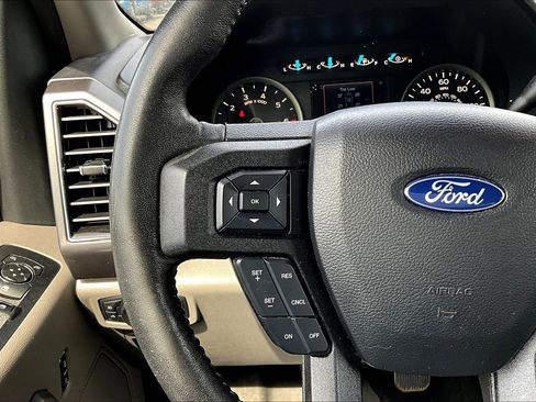 Used 2019 Ford F150 XLT w/ Equipment Group 302A Luxury image 11