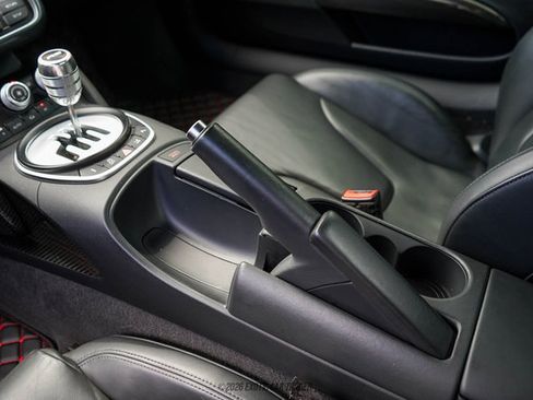 Used 2011 Audi R8 V10 AWD/4WD image 32