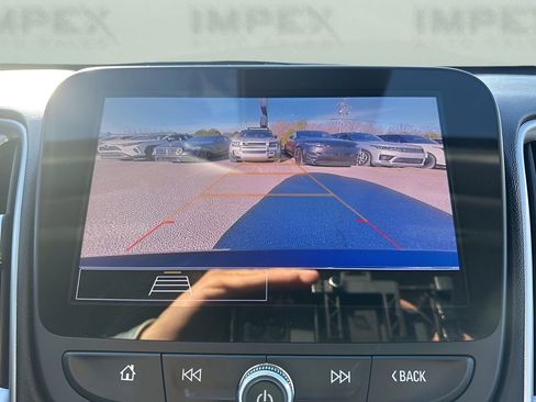 Used 2024 Chevrolet Malibu LT image 19