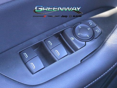Used 2025 Chevrolet Blazer LT AWD/4WD image 25