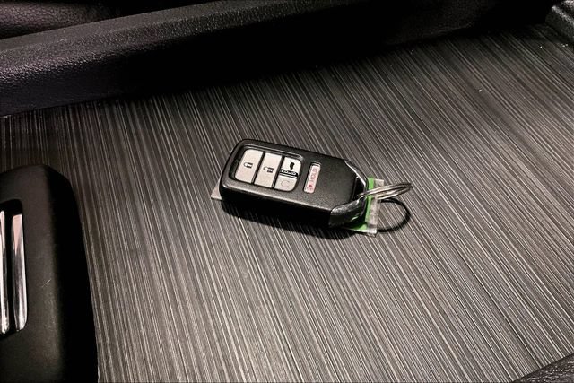 Used 2019 Honda Pilot Touring image 11