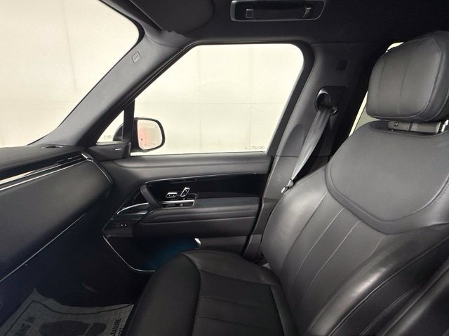 Used 2024 Land Rover Range Rover Long Wheelbase SE AWD/4WD image 18