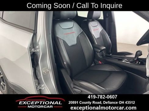 Used 2025 Jeep Compass Trailhawk AWD/4WD image 48