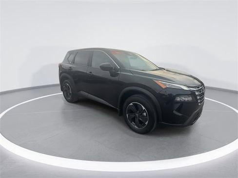 Certified 2025 Nissan Rogue SV image 2
