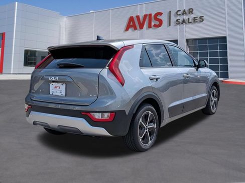 Used 2025 Kia Niro LX FWD image 5