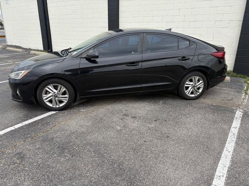 Used 2020 Hyundai Elantra SEL image 2