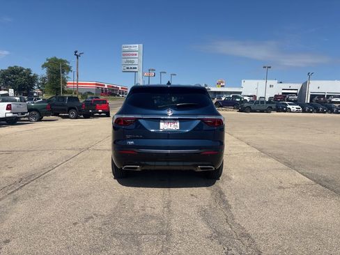 Used 2024 Buick Enclave Essence w/ Technology Package AWD/4WD image 4
