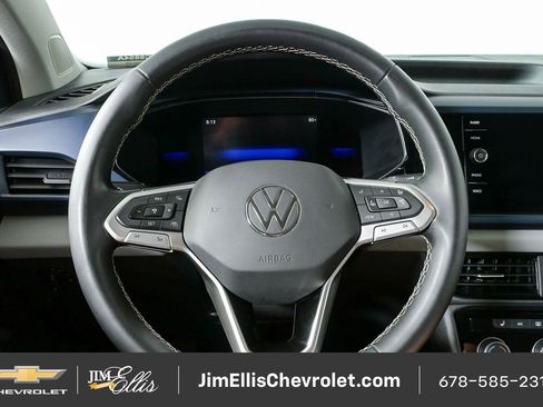 Used 2023 Volkswagen Taos SE FWD image 9