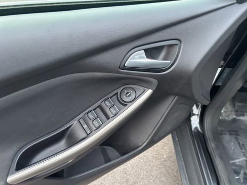 Used 2012 Ford Focus SEL image 23