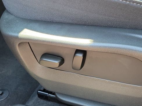 Used 2023 Buick Envision Essence AWD/4WD image 10