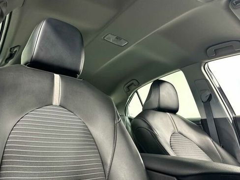Used 2023 Toyota Camry SE image 17