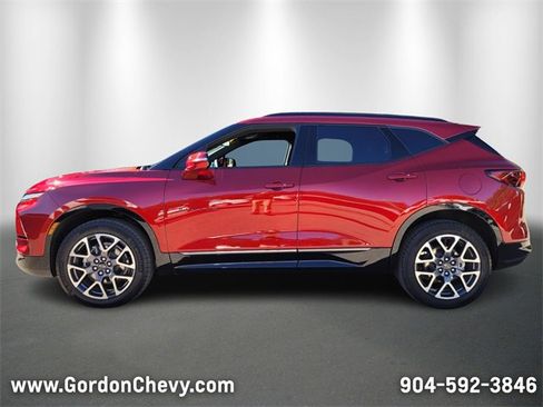 Used 2025 Chevrolet Blazer RS image 2