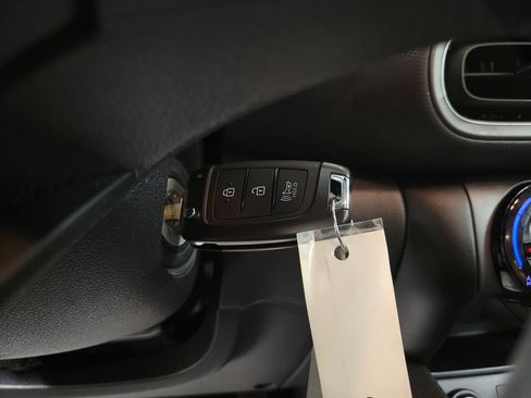 Used 2022 Hyundai Kona SE AWD/4WD image 16
