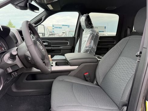New 2026 RAM 2500 Big Horn AWD/4WD image 15