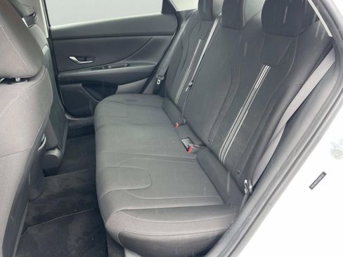 Used 2023 Hyundai Elantra SEL image 16