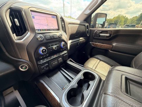 Used 2021 GMC Sierra 3500 Denali w/ Denali Ultimate Package AWD/4WD image 32