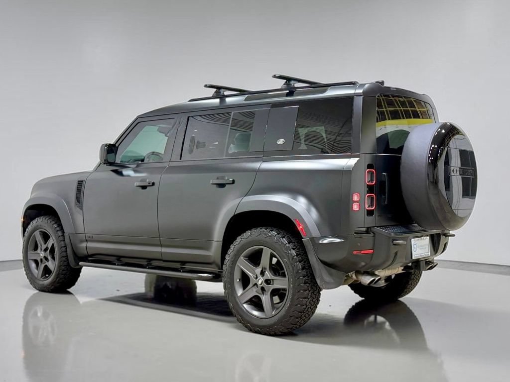Used 2023 Land Rover Defender 110 V8 AWD/4WD image 18