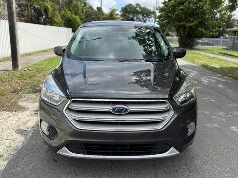 Used 2019 Ford Escape SE image 5