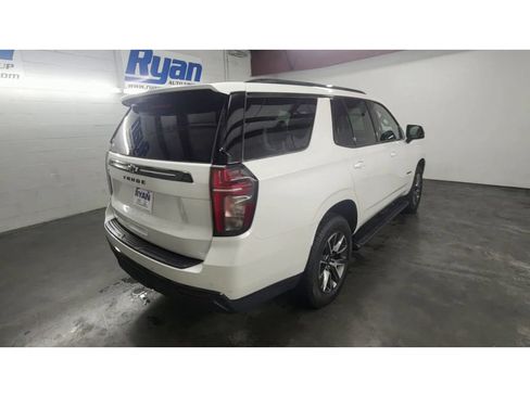 Certified 2023 Chevrolet Tahoe Z71 w/ Luxury Package AWD/4WD image 8