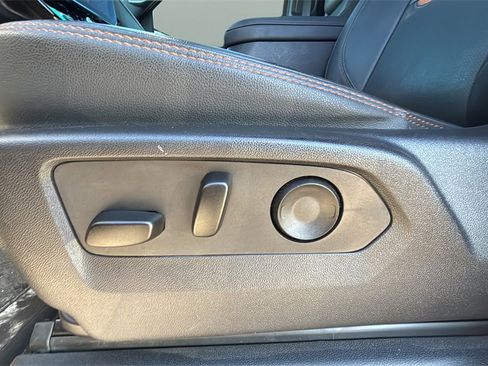 Used 2024 GMC Sierra 1500 AT4 w/ Technology Package image 11