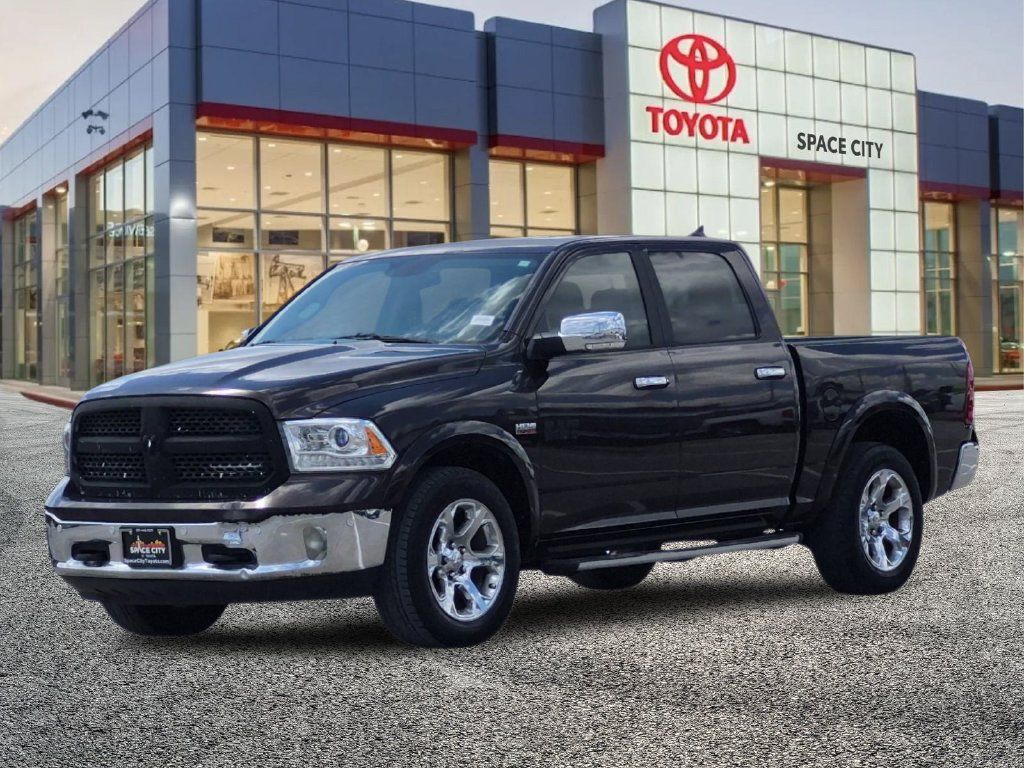 Used 2017 RAM 1500 Laramie w/ Convenience Group AWD/4WD image 2