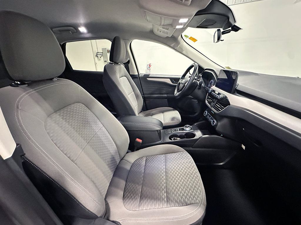 Used 2022 Ford Escape SE w/ Cold Weather Package AWD/4WD image 25