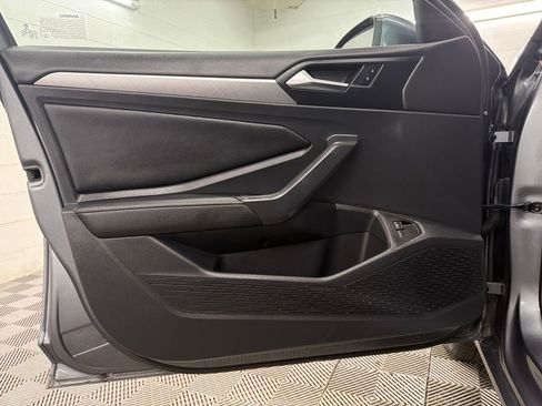 Used 2022 Volkswagen Jetta SE image 15