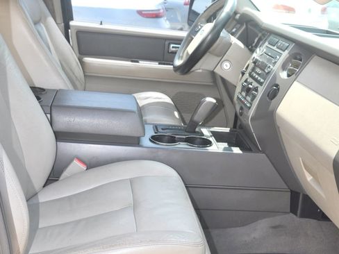 Used 2008 Ford Expedition XLT image 31