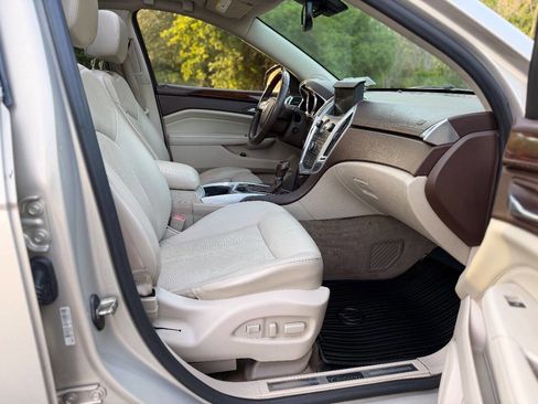 Used 2010 Cadillac SRX Luxury AWD/4WD image 22