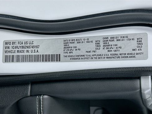 Used 2022 Jeep Grand Cherokee Limited 4xe w/ Luxury Tech Group II AWD/4WD image 12