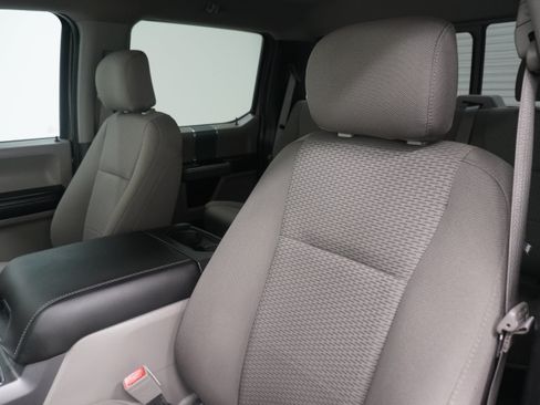 Used 2018 Ford F150 XLT w/ Equipment Group 302A Luxury AWD/4WD image 12