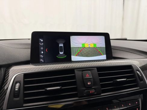 Used 2018 BMW M4 Convertible RWD image 28