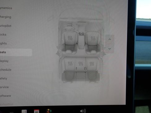 Used 2021 Tesla Model Y Long Range image 23