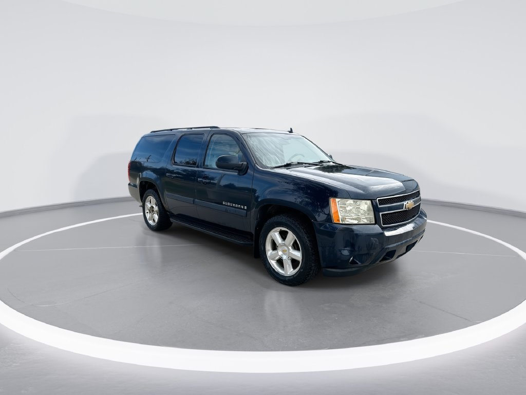 Used 2007 Chevrolet Suburban LTZ w/ LTZ Preferred Equipment Group AWD/4WD image 2