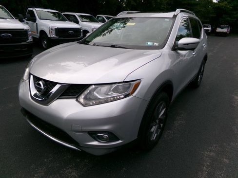 Used 2016 Nissan Rogue SL w/ SL Premium Package image 4