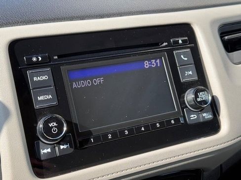 Used 2021 Honda HR-V LX image 23
