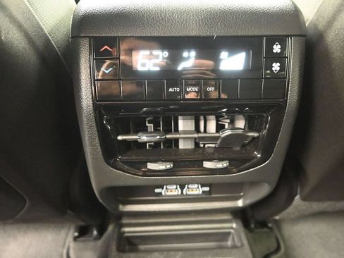 Used 2024 Jeep Grand Cherokee L Laredo RWD image 27