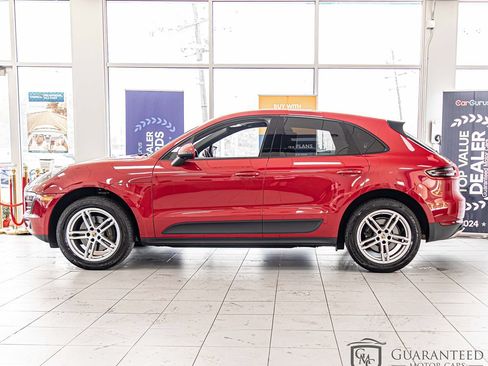 Used 2018 Porsche Macan AWD/4WD image 6