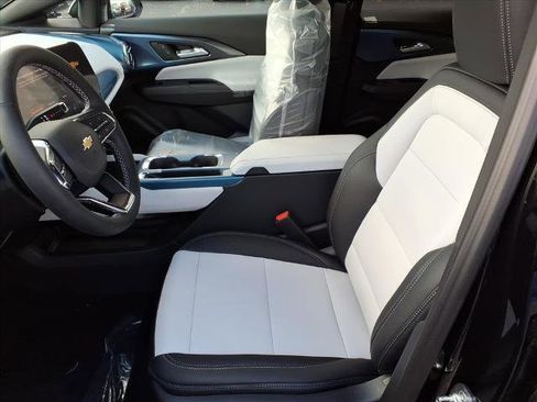 New 2026 Chevrolet Equinox EV LT image 7