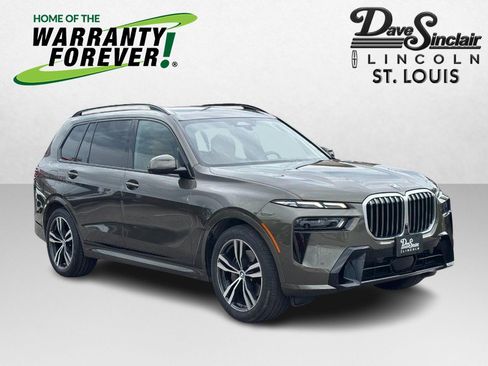 Used 2025 BMW X7 xDrive40i w/ M Sport Package AWD/4WD image 1