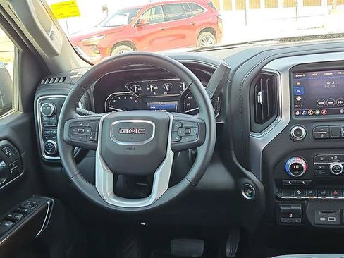 Used 2021 GMC Sierra 1500 SLT w/ X31 Off-Road Package AWD/4WD image 12