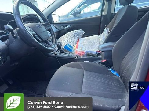 Used 2018 Ford Focus SE w/ SE Appearance Package FWD image 11
