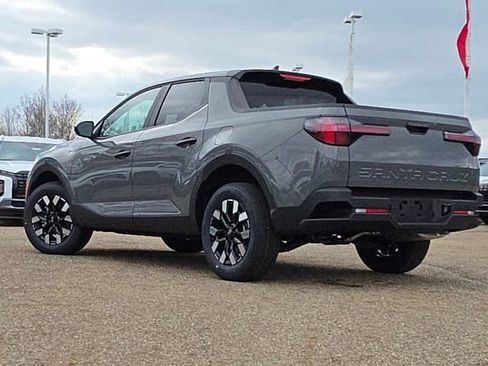 Certified 2025 Hyundai Santa Cruz SE image 14