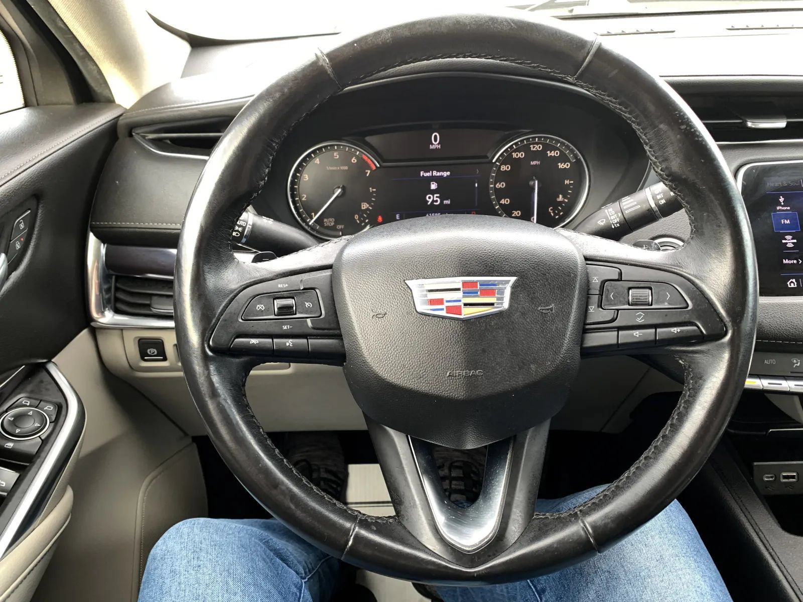 Used 2019 Cadillac XT4 Luxury FWD image 13