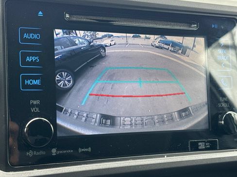 Used 2019 Toyota Tacoma TRD Sport w/ Technology Package RWD image 18