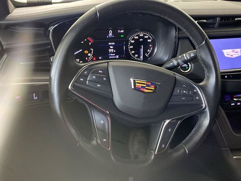 Used 2020 Cadillac XT5 Luxury AWD/4WD image 2