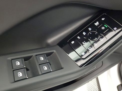 New 2025 Audi Q6 e-tron Premium Plus image 20