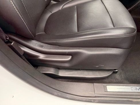 Used 2023 GMC Acadia SLT image 66