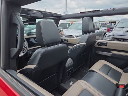 Used 2021 Ford Bronco Wildtrak AWD/4WD image 9